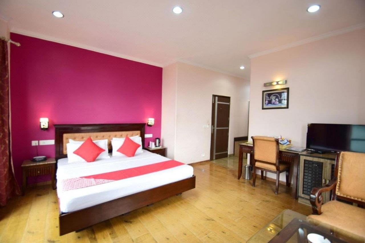 Goroomgo Marc Shimla Near Mall Road - Luxury Room - Excellent Service - Ample Parking - Best Hotel In ชิมลา ภายนอก รูปภาพ