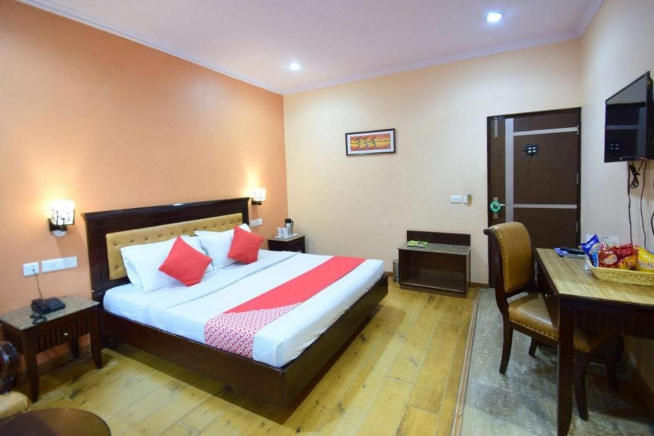 Goroomgo Marc Shimla Near Mall Road - Luxury Room - Excellent Service - Ample Parking - Best Hotel In ชิมลา ภายนอก รูปภาพ